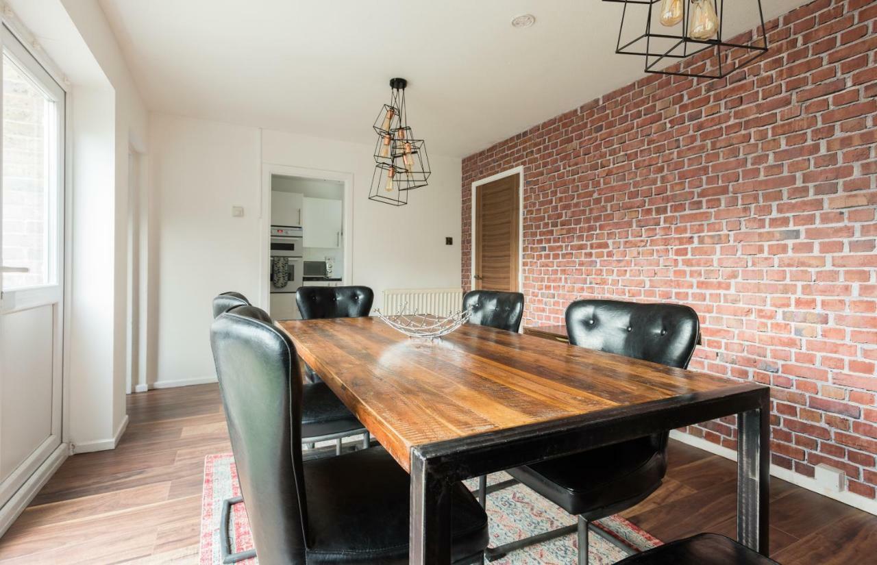 The Century Chalet - Contemporary 2Bdr Townhouse With Parking Apartman Oxford Kültér fotó