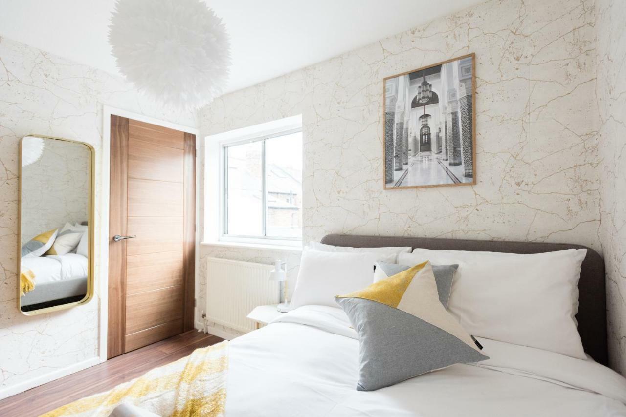 The Century Chalet - Contemporary 2Bdr Townhouse With Parking Apartman Oxford Kültér fotó